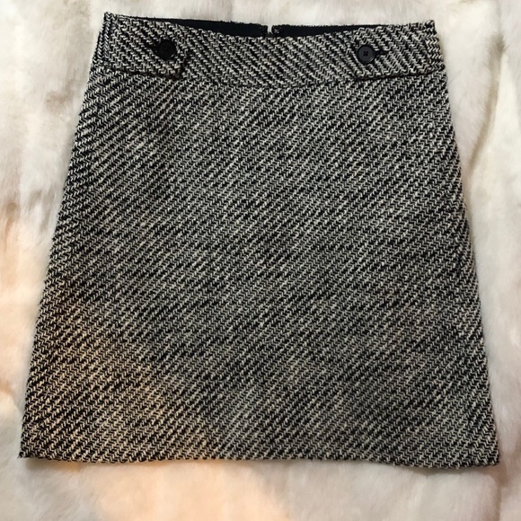 LOFT Dresses & Skirts - LOFT skirt. Size 00